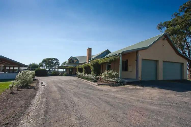 Fifth view of Homely rural property listing, 560 McGregor Road, Pakenham VIC 3810