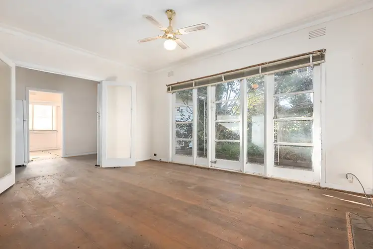 Second view of Homely house listing, 5 Munro Street, Macleod VIC 3085