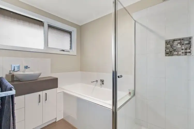 Sixth view of Homely house listing, 17 Sinclair Court, Wallan VIC 3756