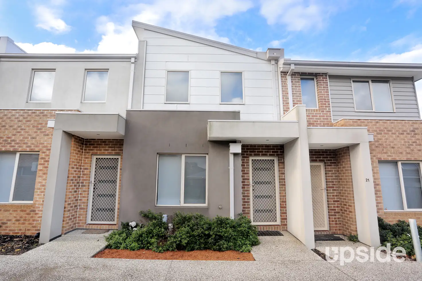 Main view of Homely townhouse listing, 22/1 Hyde Park Avenue, Craigieburn VIC 3064