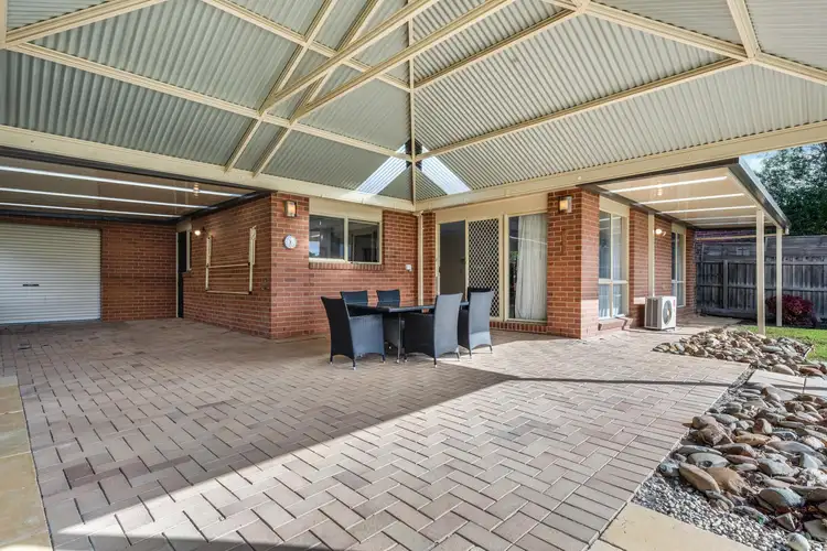 19 Cedarville Close, Highton VIC 3216