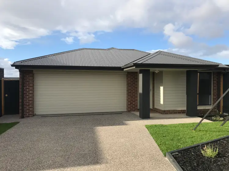 16 Brettim Boulevard, Grovedale VIC 3216