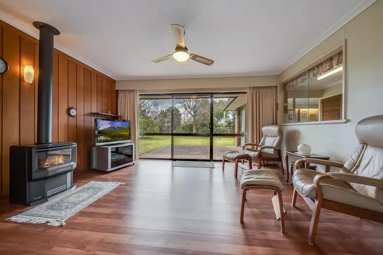 2 Bundoora Crescent, Highton VIC 3216