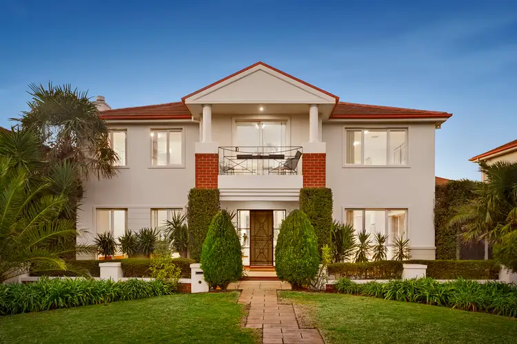 112 Beach Street, Port Melbourne VIC 3207