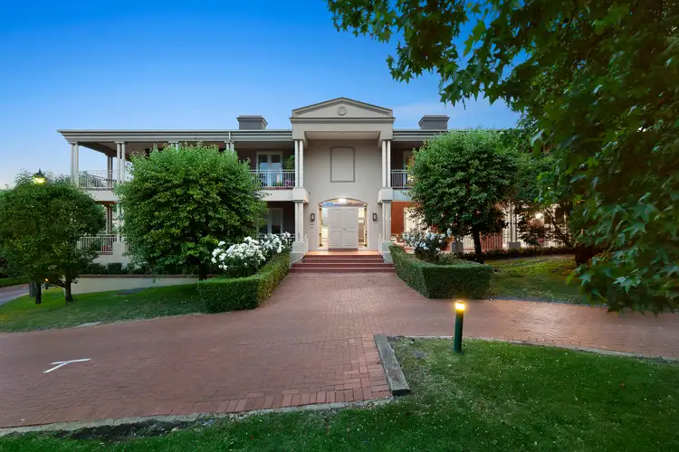 2/132 Yarrbat Avenue, Balwyn VIC 3103