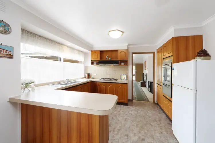 Sixth view of Homely house listing, 10 Cotter Court, Rowville VIC 3178