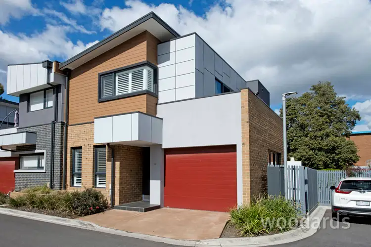 10 Aviary Grove, Thornbury VIC 3071
