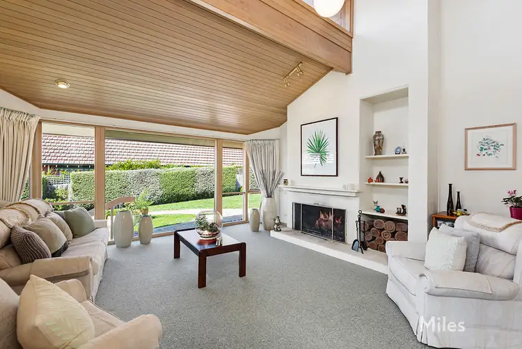 Second view of Homely house listing, 14 Jedem Close, Viewbank VIC 3084