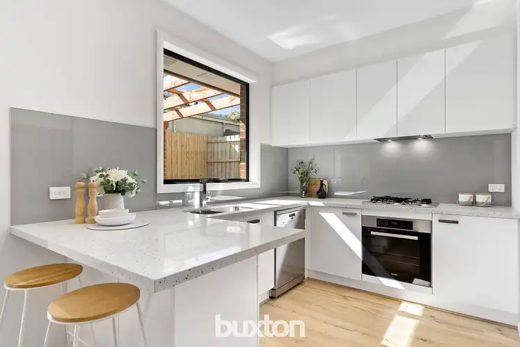 Fifth view of Homely townhouse listing, 2/21 Surrey Road, Mount Waverley VIC 3149