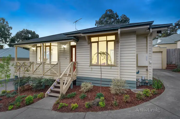 2/8 Sylvan Street, Montmorency VIC 3094