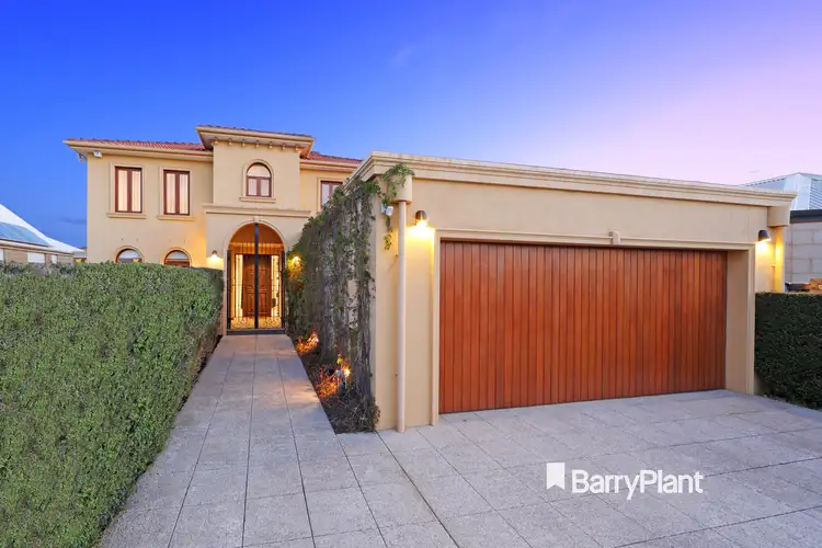 48 Langhorne  Crescent, Rowville VIC 3178