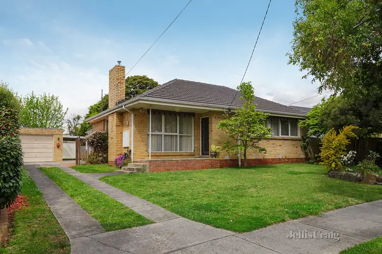 33 Hampshire Road, Forest Hill VIC 3131