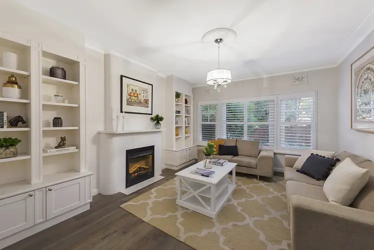 Second view of Homely house listing, 5 Kyeamba Grove, Toorak VIC 3142