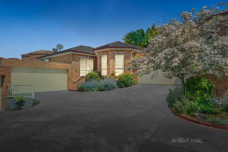 Main view of Homely unit listing, 2/27 Ellesmere Parade, Rosanna VIC 3084