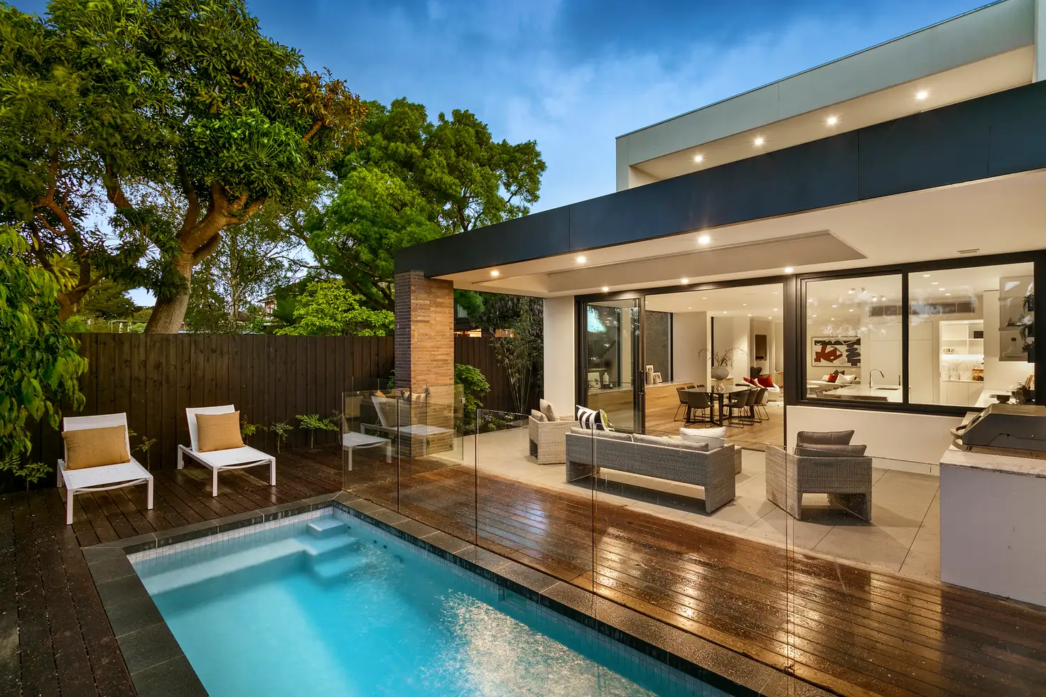 Main view of Homely house listing, Residence 2/21 Leura Grove, Hawthorn East VIC 3123