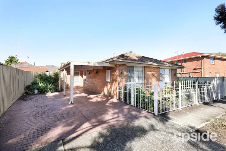 2/1 Masefield Court, Delahey VIC 3037