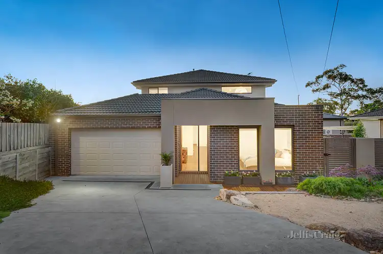 4 Bronwyn Court, Blackburn South VIC 3130