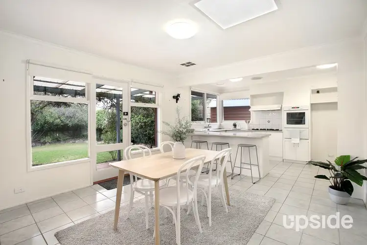 Sixth view of Homely house listing, 2 Oakhurst Court, Frankston VIC 3199