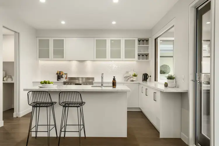 Second view of Homely house listing, 5 Robinson Grove, Bulleen VIC 3105