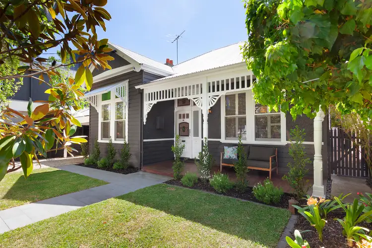 6 Daley Street, Elwood VIC 3184
