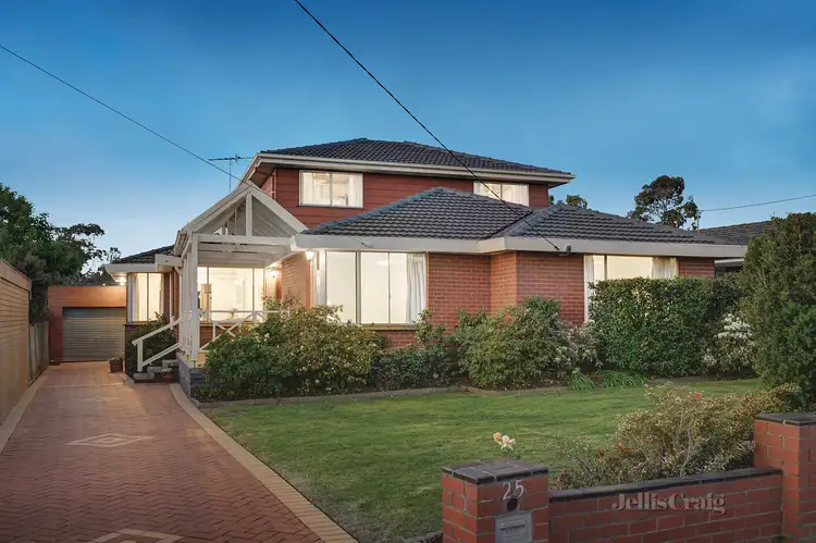 25 Aminya Crescent, Yallambie VIC 3085