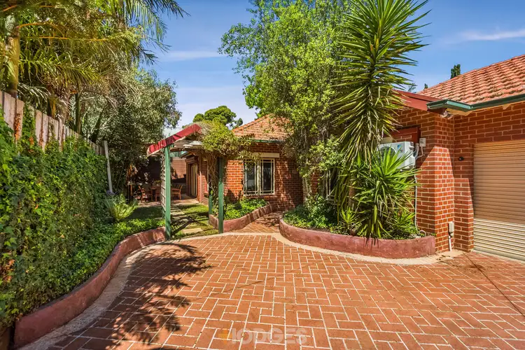 2/5a Shoobra Road, Elsternwick VIC 3185