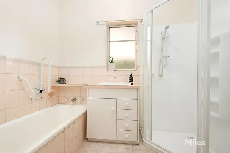 Fifth view of Homely house listing, 10 Stubley Court, Greensborough VIC 3088