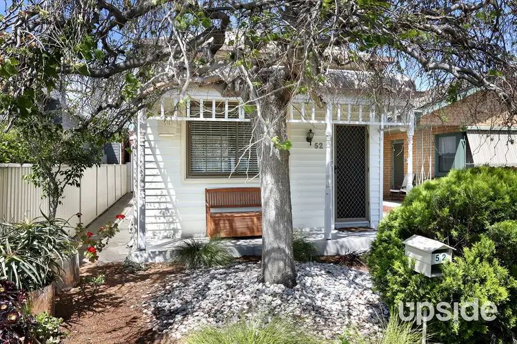 52 Mirls Street, Newport VIC 3015