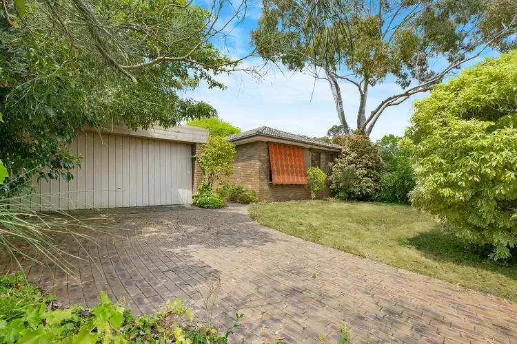 15 Redbourne Avenue, Mount Eliza VIC 3930