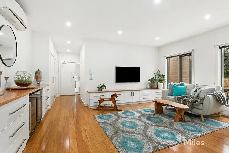 Third view of Homely apartment listing, 2/5 Vine Street, Heidelberg VIC 3084
