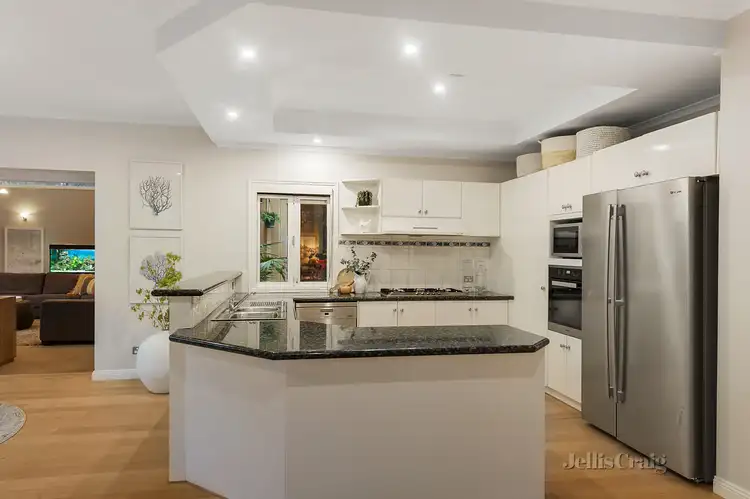 Fifth view of Homely house listing, 2 Lenkunya Court, Eltham North VIC 3095