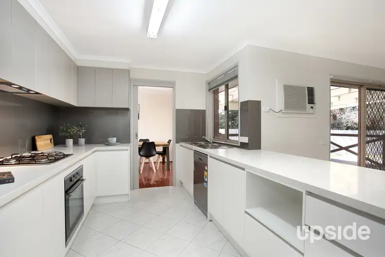 38 Earnshaw Drive, Carrum Downs VIC 3201