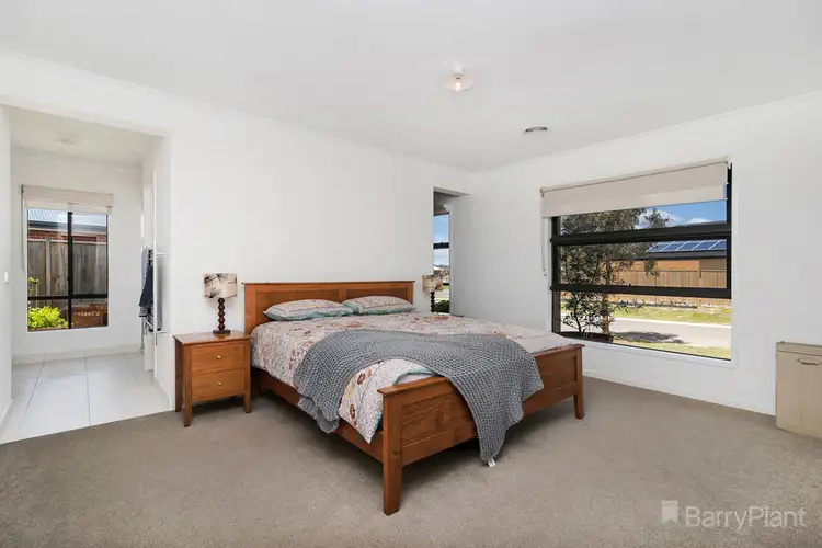 Fifth view of Homely house listing, 8 Mount Eliza Avenue, Wallan VIC 3756