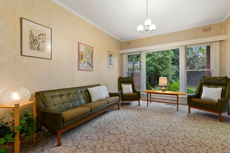 Second view of Homely house listing, 10 Theresa Street, Bentleigh VIC 3204