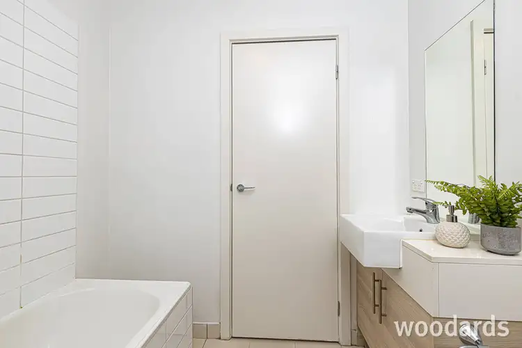 Fifth view of Homely apartment listing, 2/225 Koornang Road, Carnegie VIC 3163