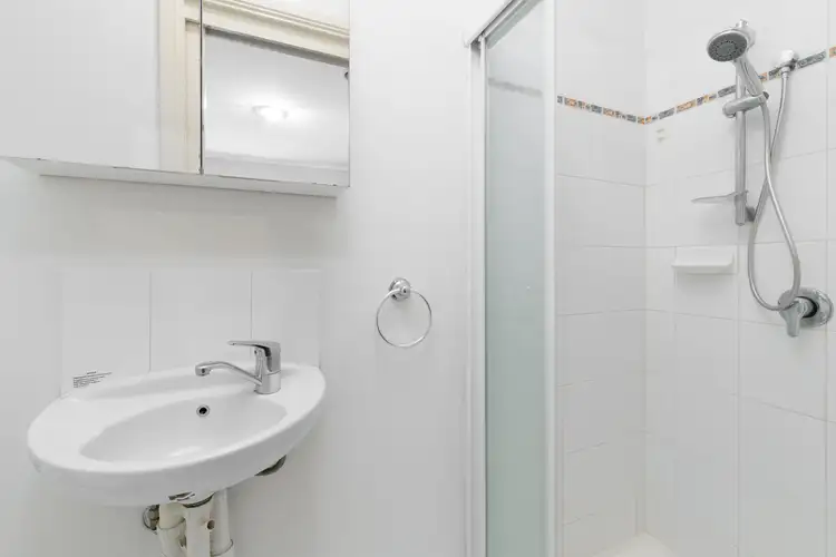 Fourth view of Homely townhouse listing, 4.5/7 White Street, Oakleigh East VIC 3166