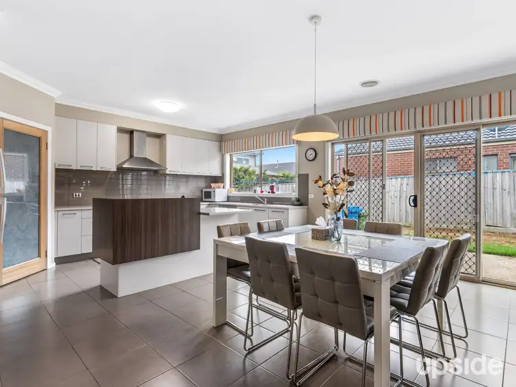 32 John Russell Road, Cranbourne West VIC 3977