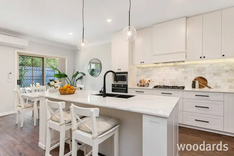Main view of Homely unit listing, 2/16 Therese Avenue, Mount Waverley VIC 3149