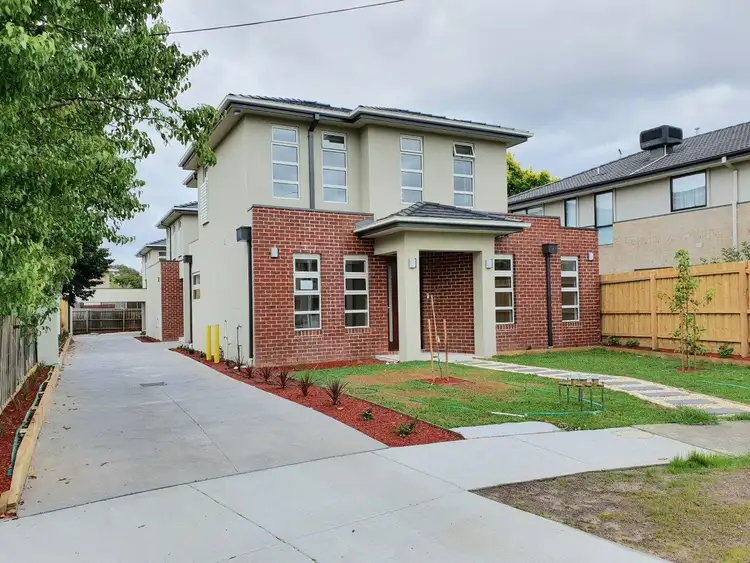 4 Carmichael Court