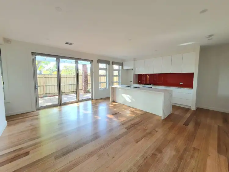 4 Carmichael Court