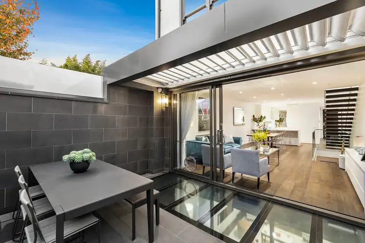 19 Moore Street, South Yarra VIC 3141