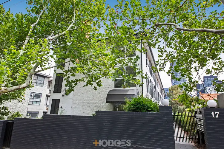 17 Rockley Road