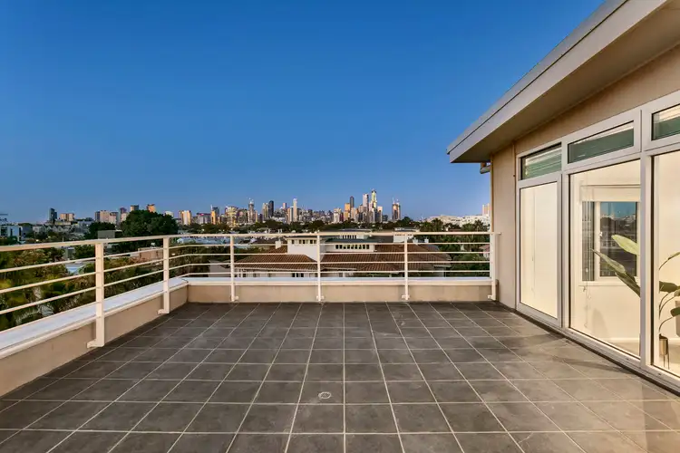 42/39 Esplanade East, Port Melbourne VIC 3207