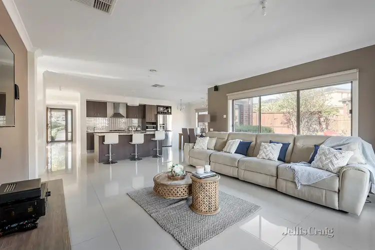 Second view of Homely house listing, 8 Brando Court, Endeavour Hills VIC 3802