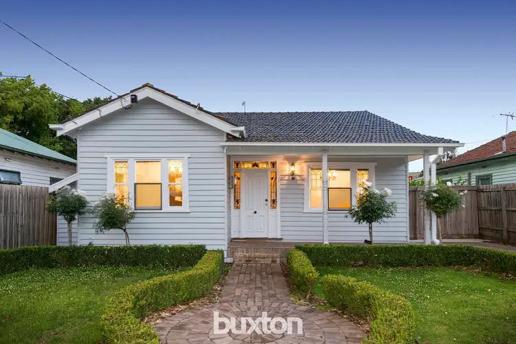 17 Mora Avenue, Oakleigh VIC 3166