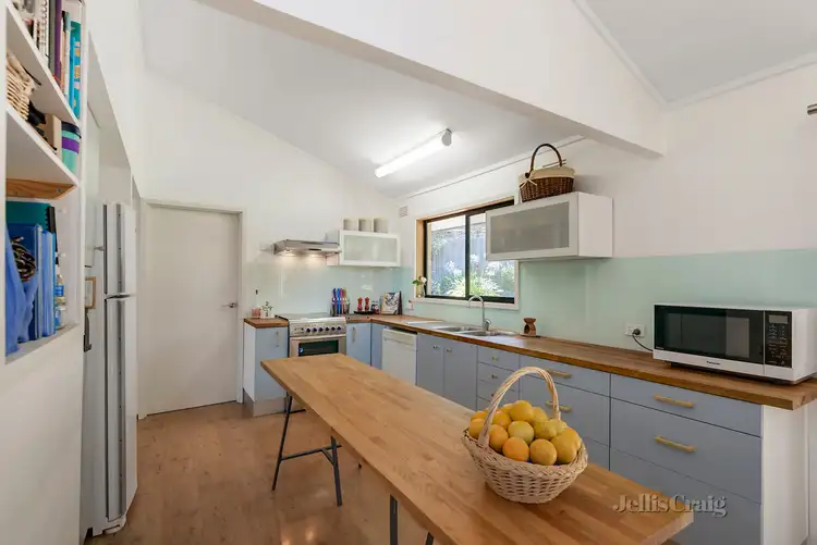 Fifth view of Homely house listing, 6 Nestan Court, Viewbank VIC 3084