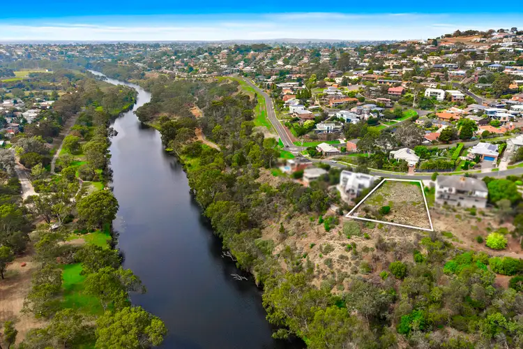 11 Pinnacle Close, Highton VIC 3216