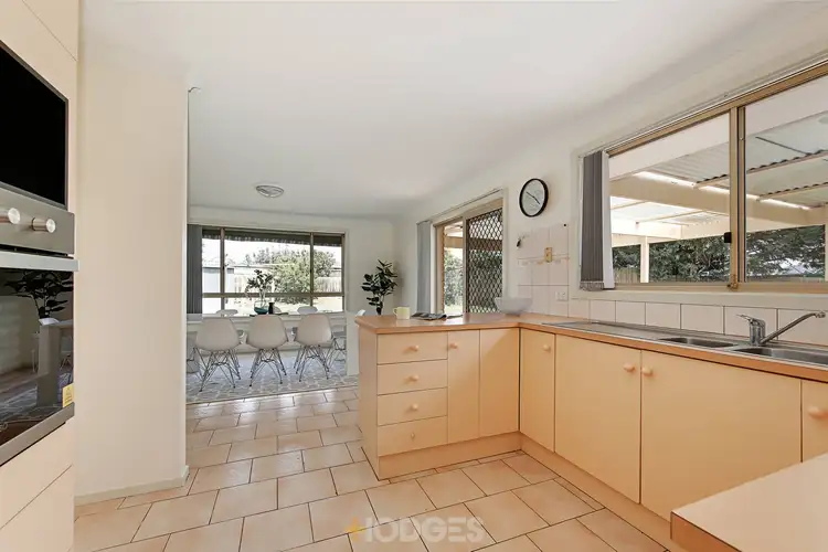 Fifth view of Homely house listing, 7 Roya Court, Hoppers Crossing VIC 3029