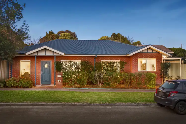 1 Alder Street, Burwood VIC 3125