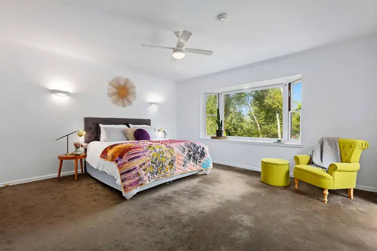Fifth view of Homely house listing, 2 Marie Court, Mount Eliza VIC 3930